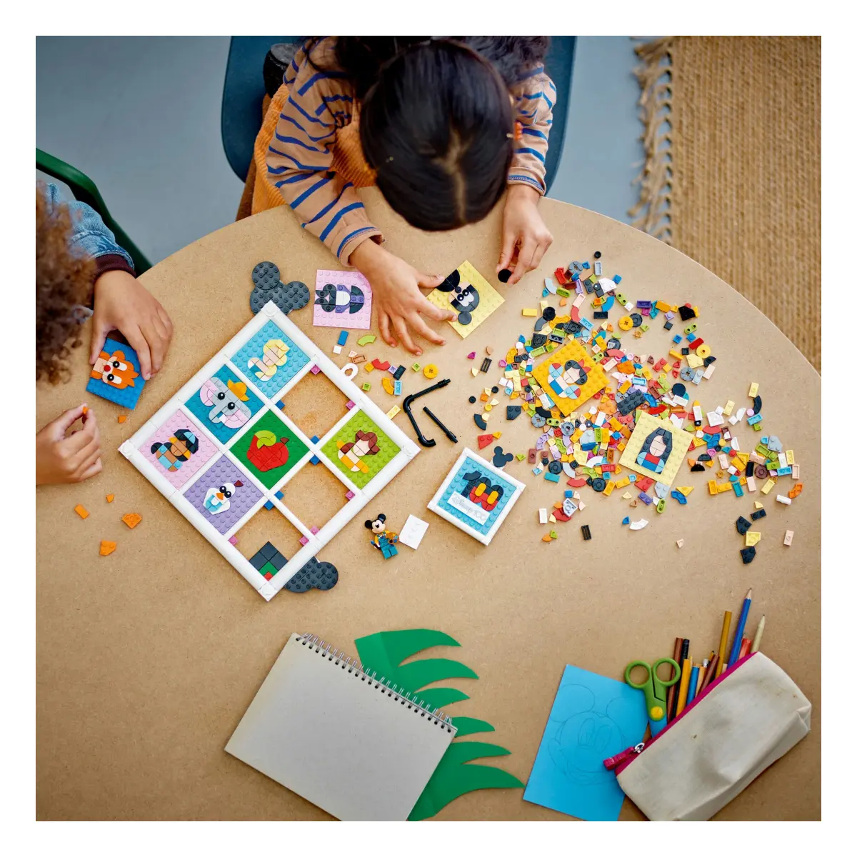 LEGO® Disney 100 Jahre Disney Zeichentrickikonen 43221