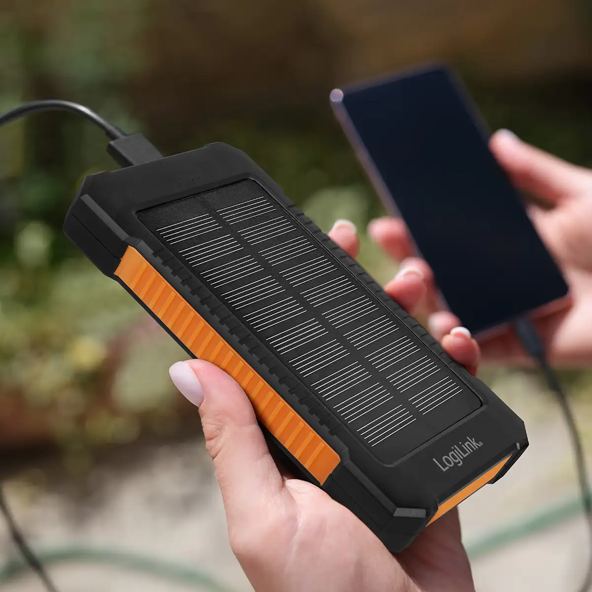 Solar Powerbank 8000 mAh, mit LED-Taschenlampe