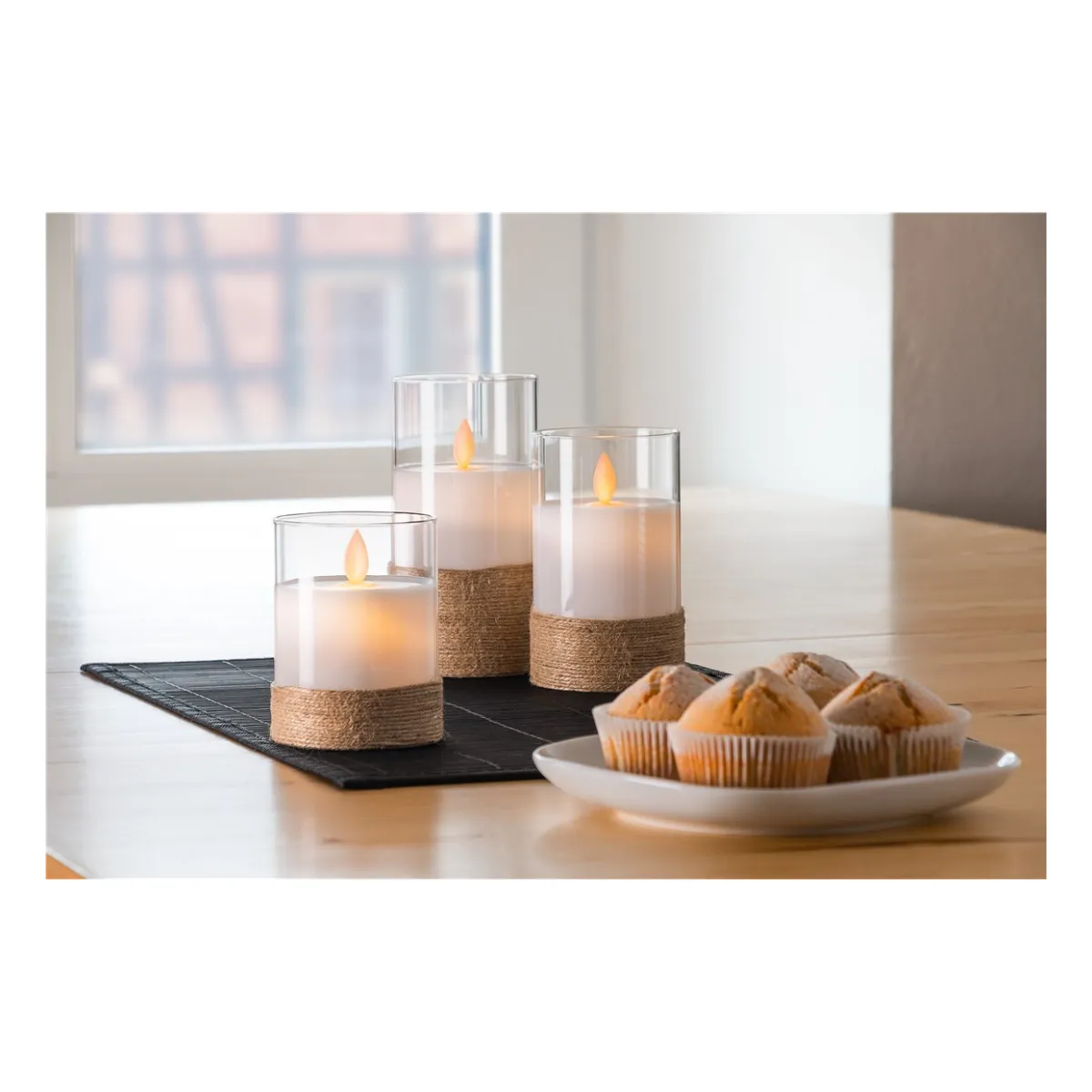 Goobay 3er-Set LED-Echtwachs-Kerzen im Glas, weiß