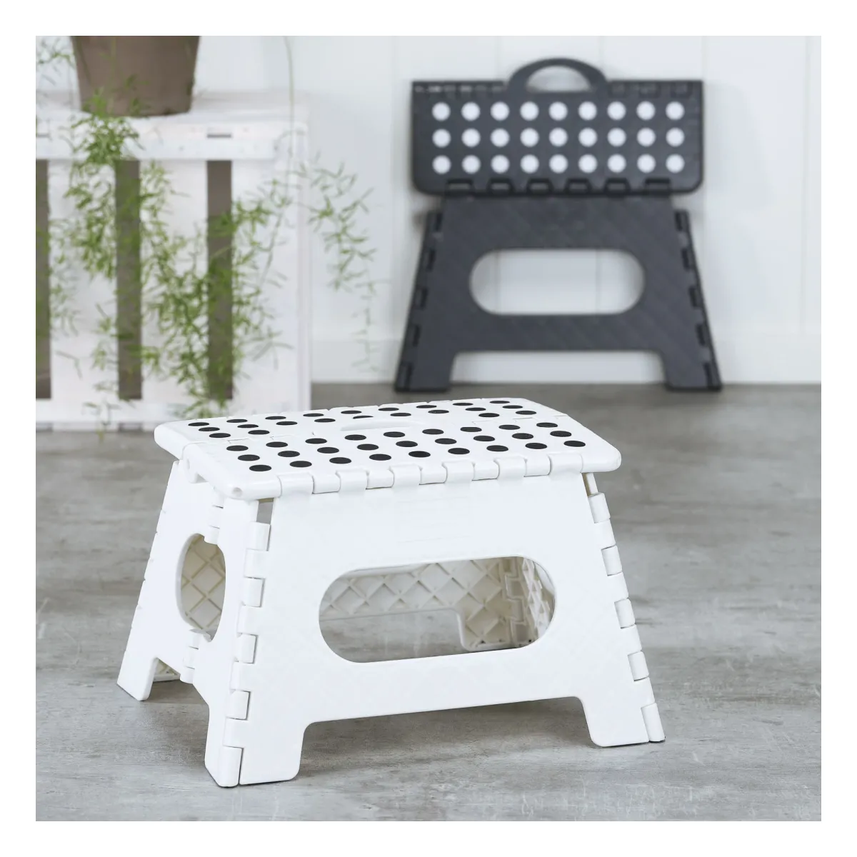 Klapptritt aus Kunststoff Klapptritt aus Kunststoff