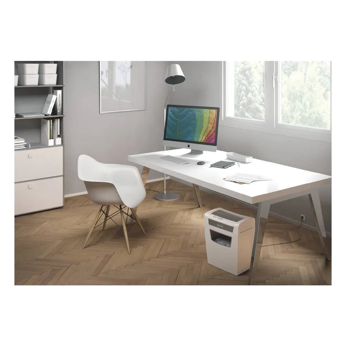 Leitz Aktenvernichter IQ Home Office - Partikelschnitt P4, 10 Blatt, weiß